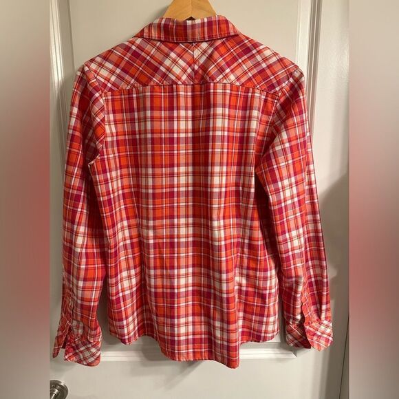 The North Face button up shirt Medium - Picture 2 of 16